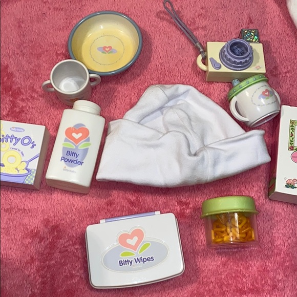 baby doll backpack filled with toys - Picture 3 of 6